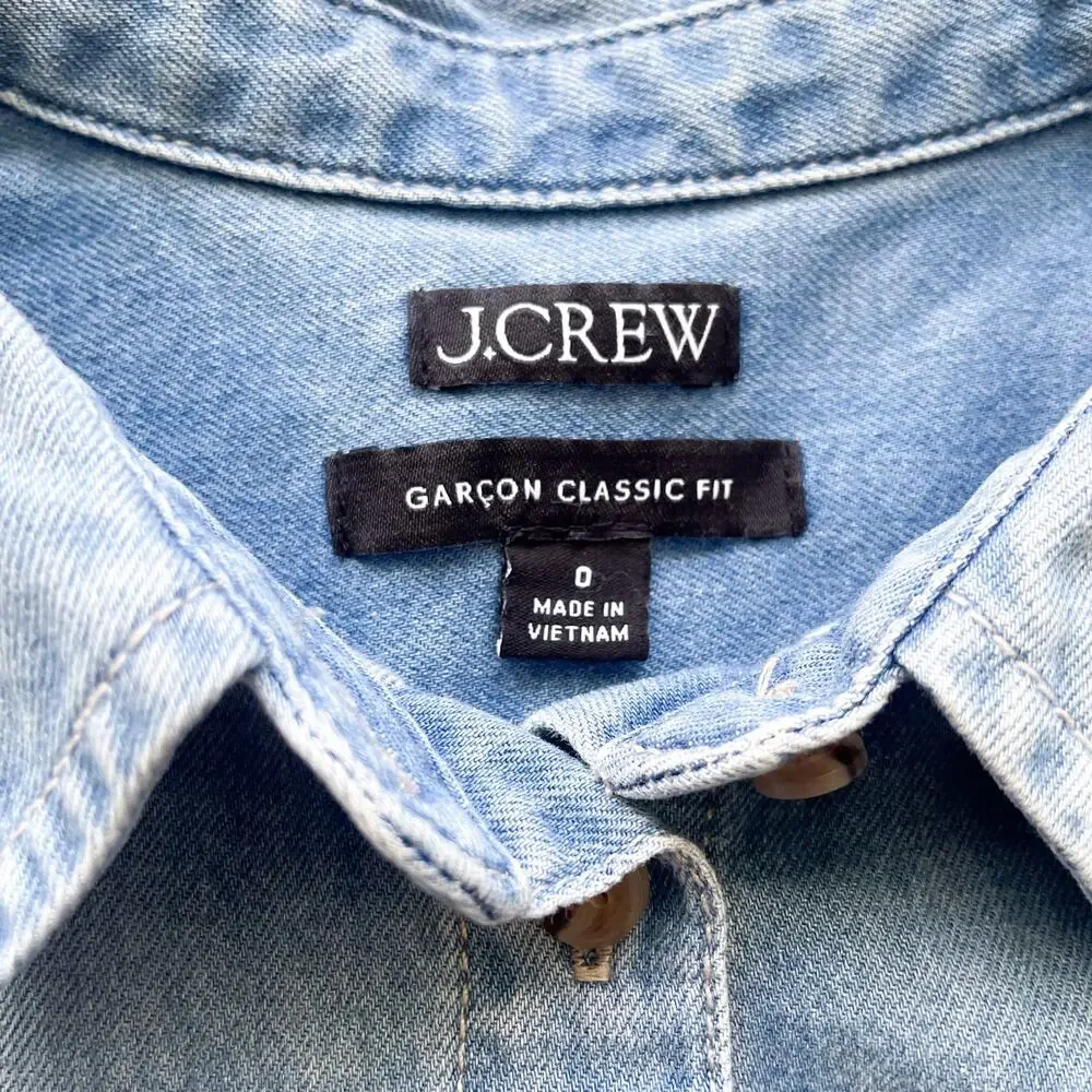 Women's J Crew Medium Wash Denim Button Down Size 0 Garcon Classic Fit Oversized